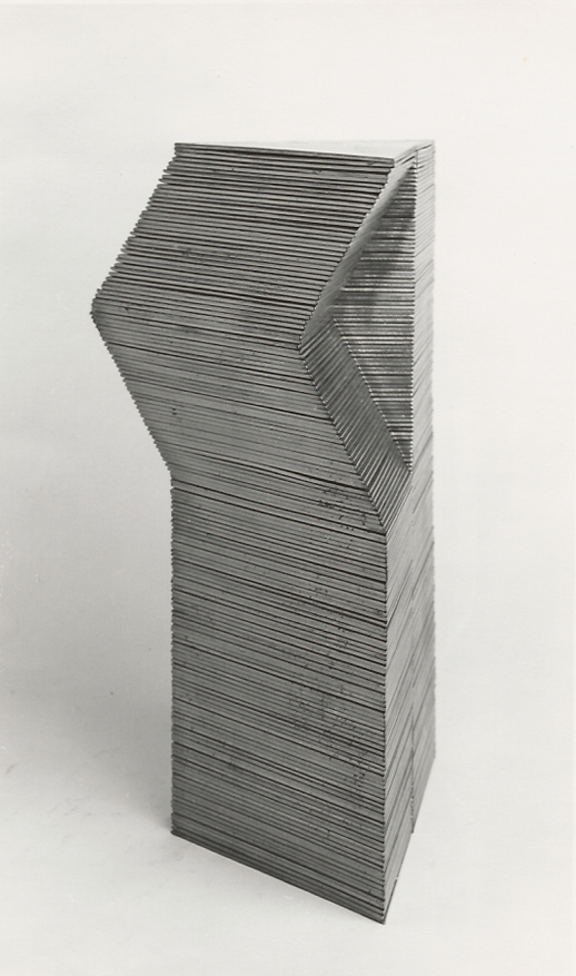 Thomas Lenk, Schichtung, 1984, Stahlplatten, 31,5 x 22 x 11 cm